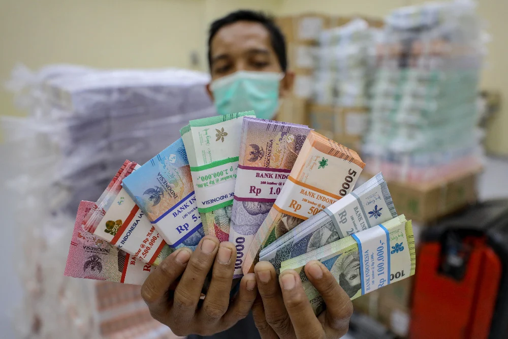 Rupiah Menguat Lawan Dolar AS dan Mata Uang Asia, Didukung Cadangan Devisa yang Meningkat